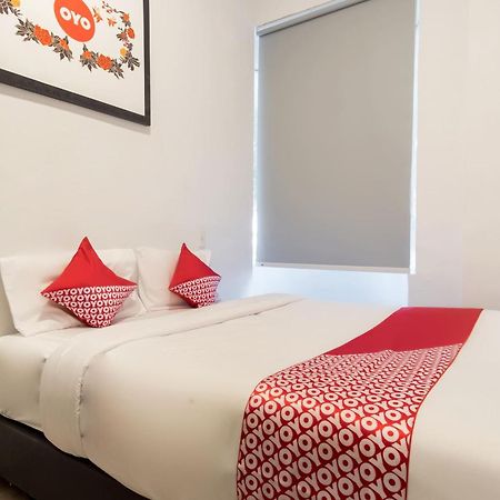 Hotel O Metropolitan Homestay Near Komplek Asia Megamas מדאן מראה חיצוני תמונה