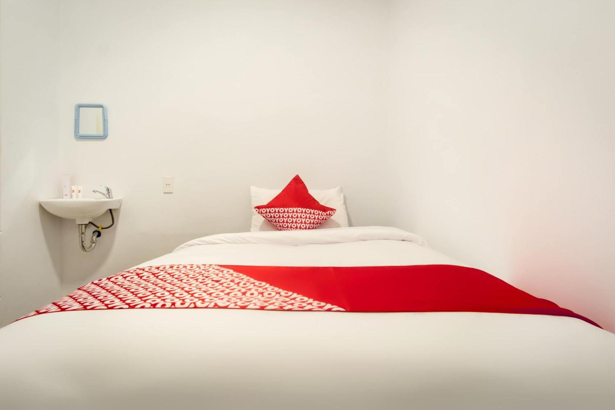 Hotel O Metropolitan Homestay Near Komplek Asia Megamas מדאן מראה חיצוני תמונה
