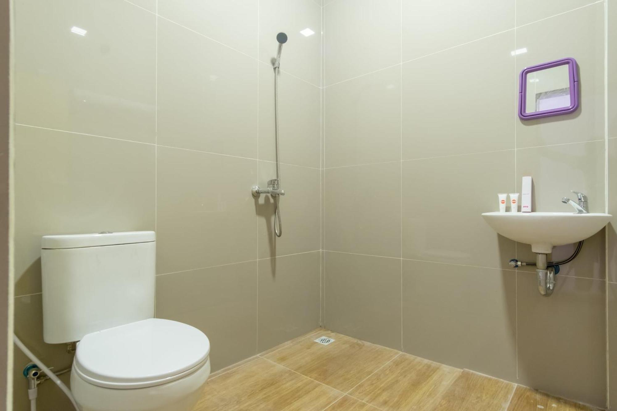 Hotel O Metropolitan Homestay Near Komplek Asia Megamas מדאן מראה חיצוני תמונה